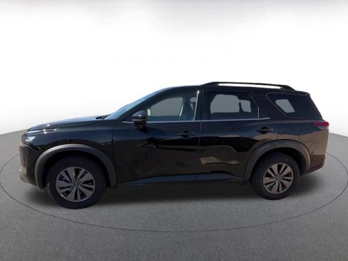 Used 2025 Nissan Pathfinder SV AWD/4WD image 8