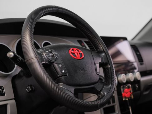 Used 2010 Toyota Tundra Platinum image 14