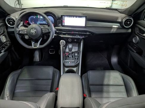Used 2024 Alfa Romeo Tonale Veloce AWD/4WD image 12