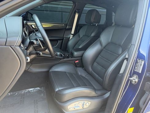 Certified 2025 Porsche Macan GTS AWD/4WD image 15