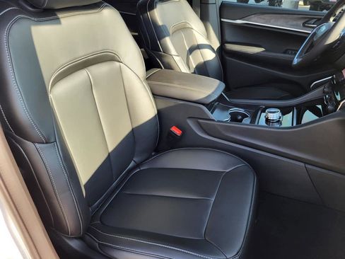 New 2025 Jeep Grand Cherokee Limited w/ Black Appearance Package image 10