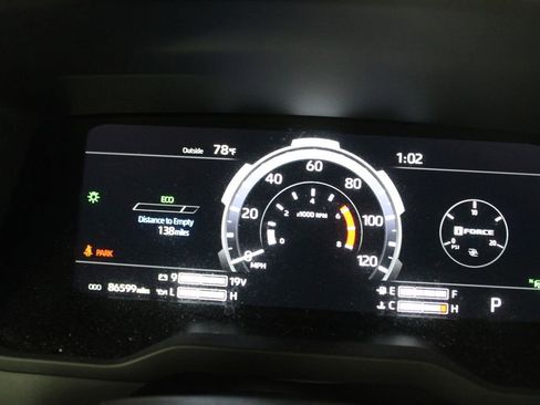 Used 2023 Toyota Tundra Platinum w/ Advanced Package image 24