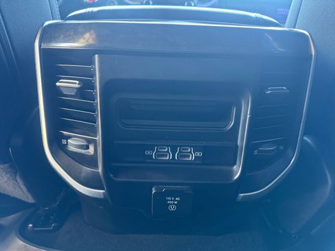 Used 2022 RAM 1500 Big Horn w/ Night Edition RWD image 25