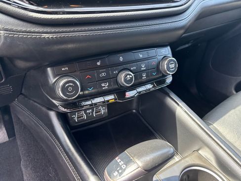 Used 2021 Dodge Durango GT image 19