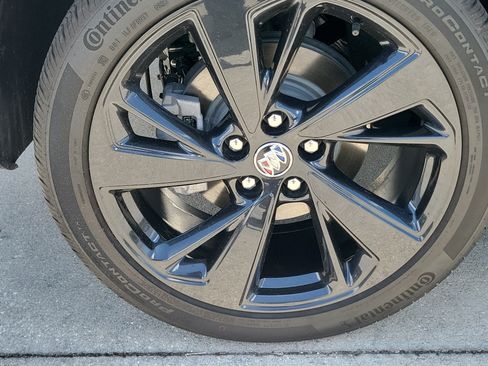 Used 2023 Buick Envision Essence w/ Technology Package I FWD image 8