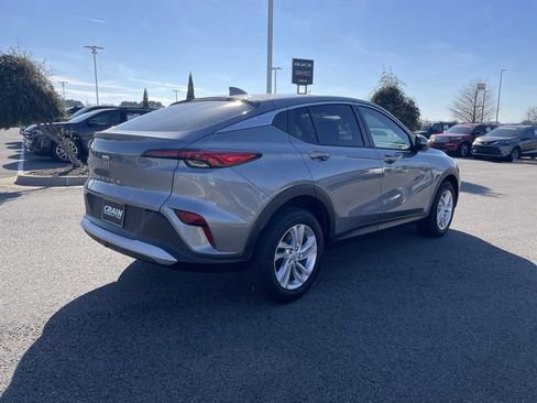 Used 2024 Buick Envista Preferred w/ Convenience II Package image 8