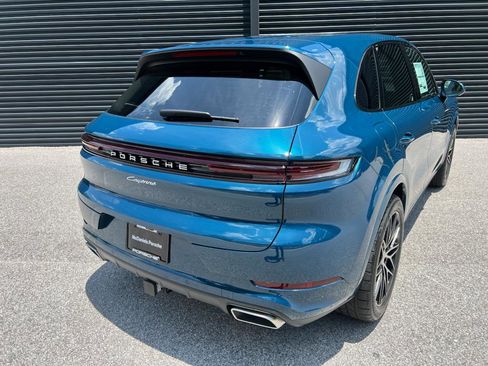 New 2025 Porsche Cayenne image 11