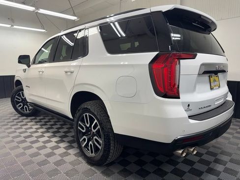 Used 2024 GMC Yukon AT4 w/ Technology Package AWD/4WD image 6