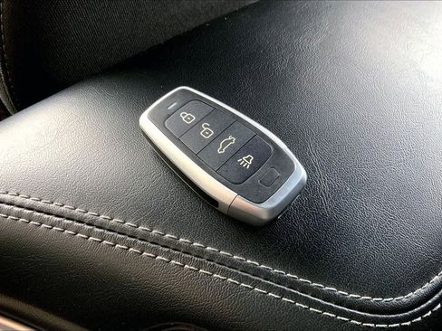 Used 2022 Dodge Challenger R/T w/ Blacktop Package image 14