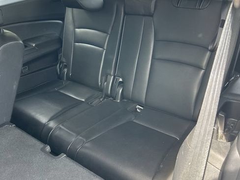 Used 2020 Honda Pilot Touring image 8