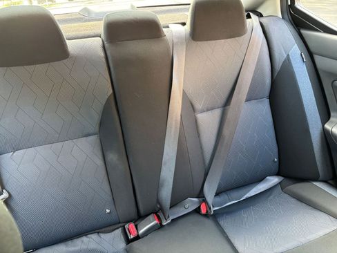 Used 2025 Nissan Versa SV FWD image 32