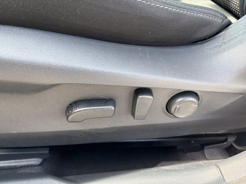 Used 2021 Subaru Outback Premium image 16