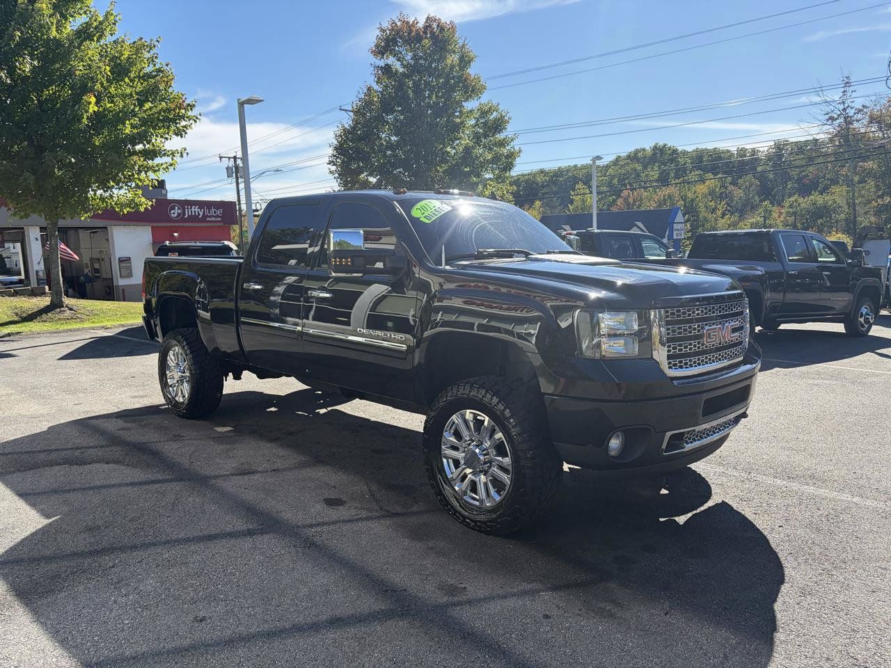 Used 2012 GMC Sierra 2500 Denali w/ Suspension Package, Off-Road AWD/4WD image 4
