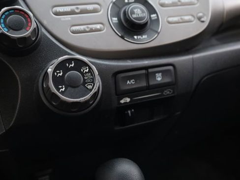 Used 2009 Honda Fit Sport image 21