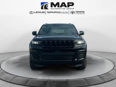 New 2025 Jeep Grand Cherokee L Altitude image 9