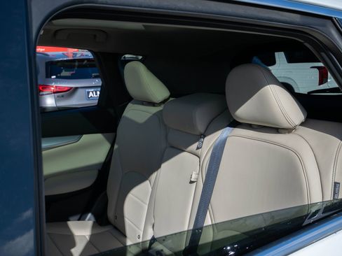 Used 2021 INFINITI QX50 Luxe w/ Cargo Package image 12