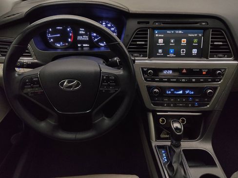 Used 2016 Hyundai Sonata Limited w/ Option Group 04 FWD image 22