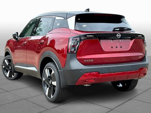 New 2025 Nissan Kicks SR image 7