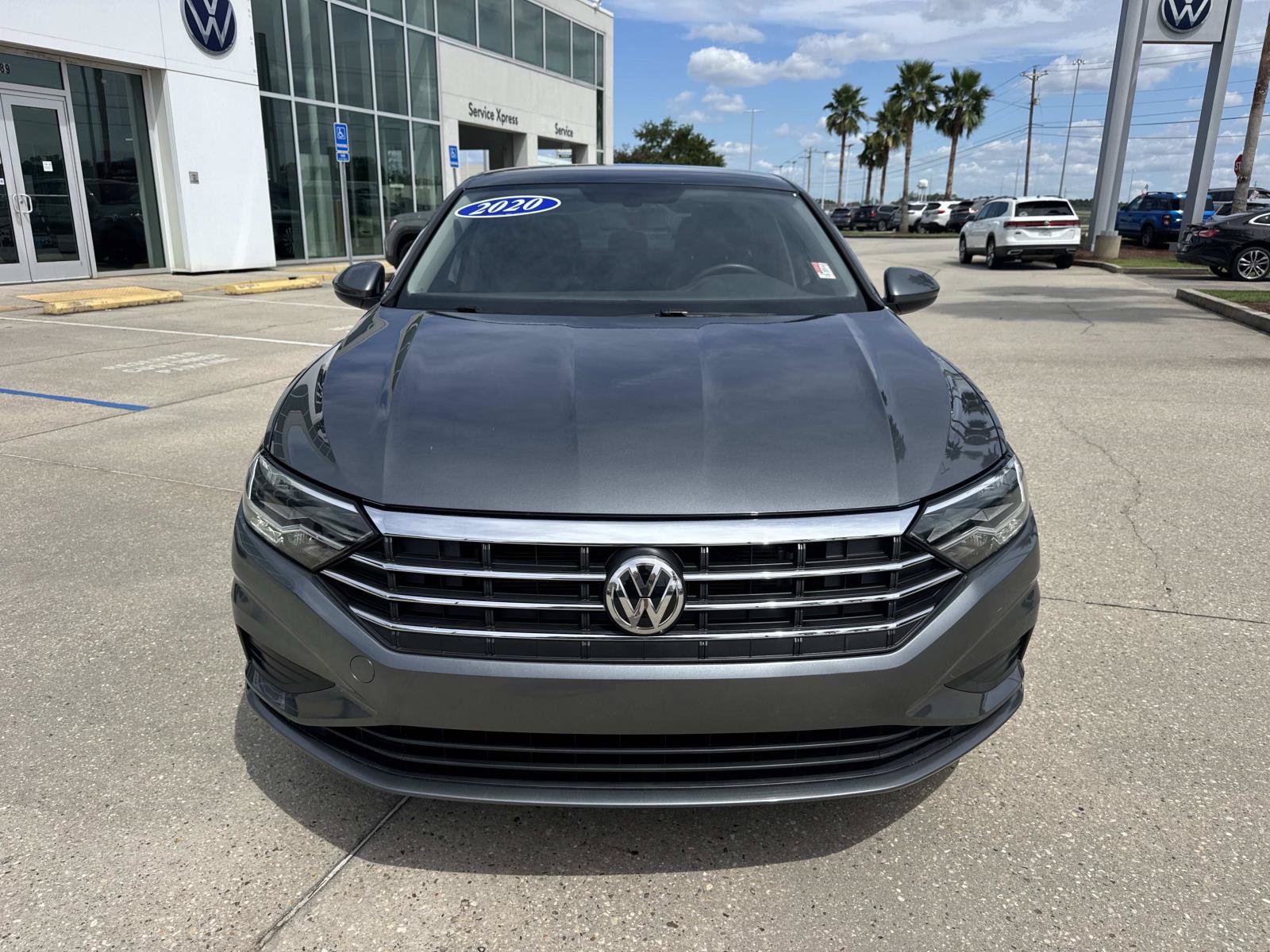 Used 2020 Volkswagen Jetta SE w/ SE Cold Weather Package FWD image 2