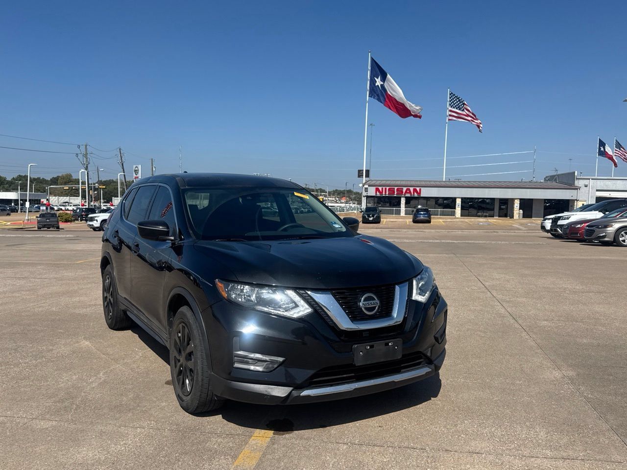 Used 2019 Nissan Rogue S FWD image 3