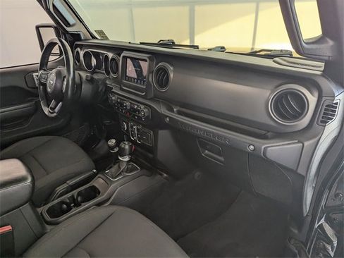 Used 2022 Jeep Wrangler Unlimited Sport image 13