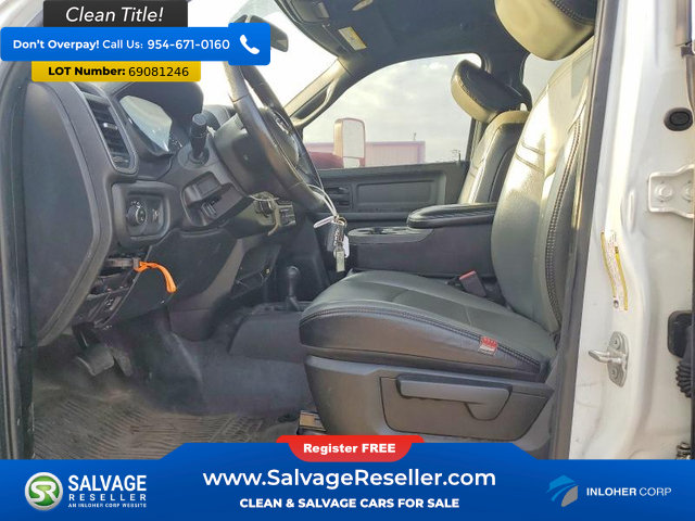 Used 2022 RAM 2500 Tradesman w/ Chrome Appearance Group AWD/4WD image 9
