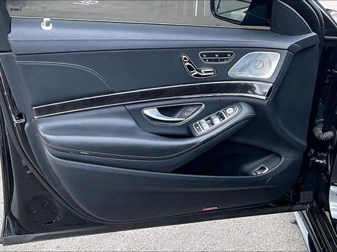 Used 2016 Mercedes-Benz S 550 Sedan image 22