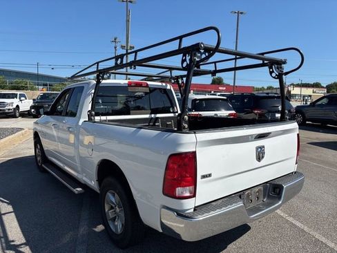 Used 2017 RAM 1500 Classic SLT RWD image 3