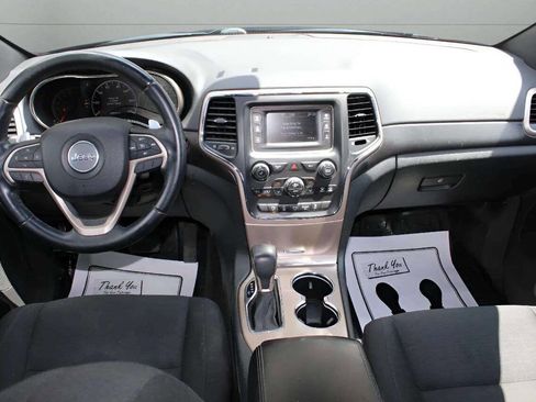 Used 2016 Jeep Grand Cherokee Laredo w/ Quick Order Package 23E image 12