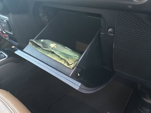 Used 2023 Jeep Wrangler Unlimited Rubicon w/ Safety Group image 90