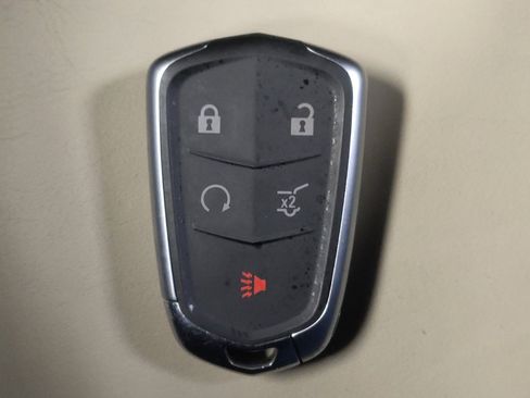 Used 2015 Cadillac XTS Luxury w/ Driver Awareness Package FWD image 32