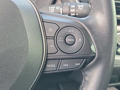 Certified 2024 Toyota Corolla Cross LE FWD image 10