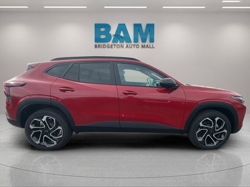 New 2026 Chevrolet Trax RS w/ Driver Confidence Package image 8