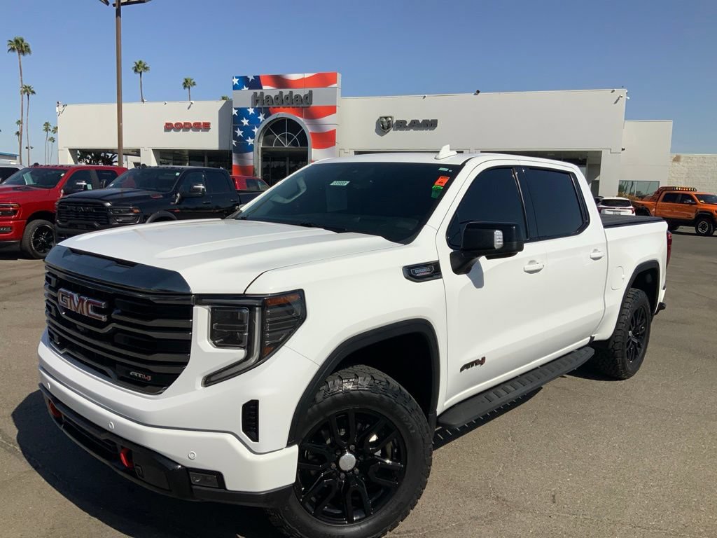 Used 2022 GMC Sierra 1500 AT4 w/ AT4 Premium Package AWD/4WD image 1