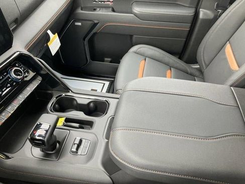New 2026 GMC Sierra 1500 AT4 w/ AT4 Premium Package AWD/4WD image 12