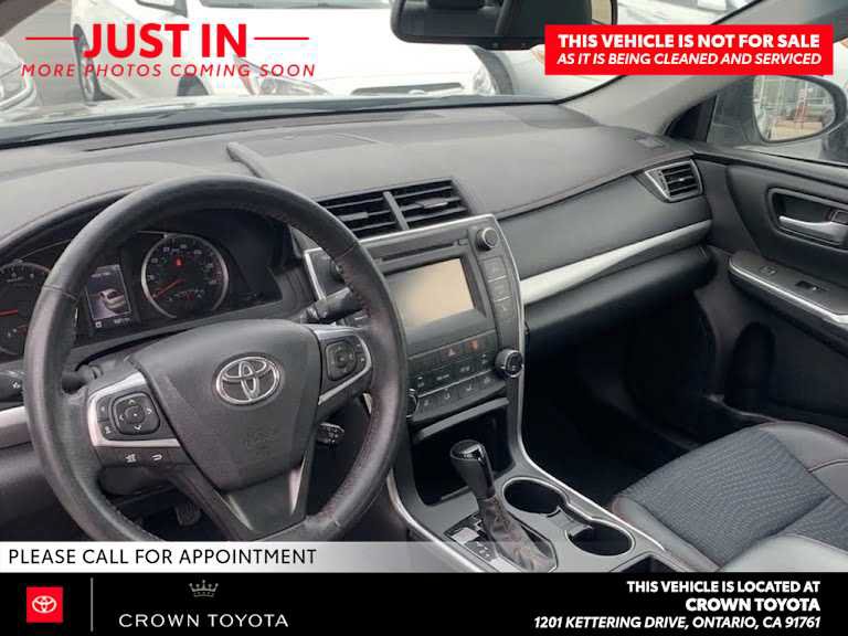 Used 2015 Toyota Camry SE FWD image 7
