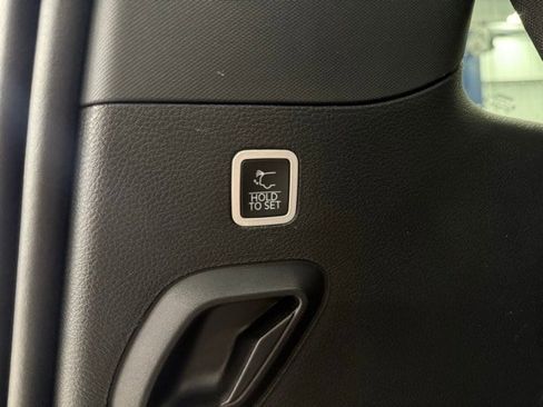 New 2025 Jeep Wagoneer Series III w/ Premium Group I image 28