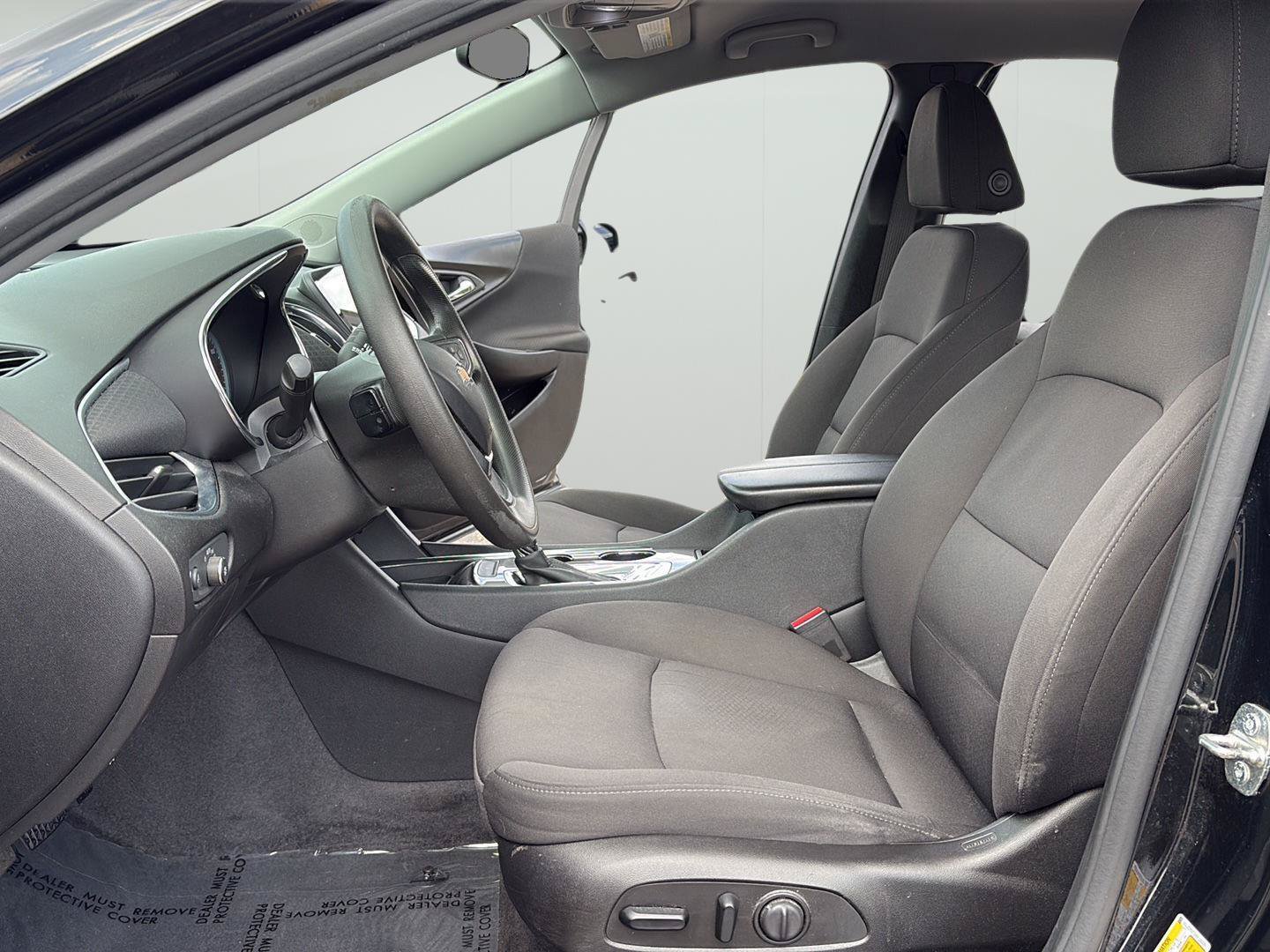 Used 2019 Chevrolet Malibu LT FWD image 19