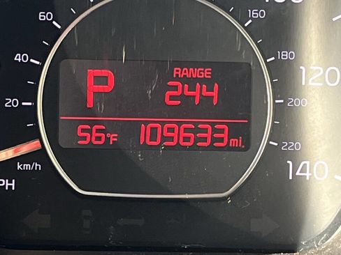 Used 2018 Kia Soul + FWD image 20