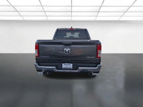 Used 2022 RAM 1500 Big Horn AWD/4WD image 3