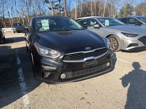 Used 2021 Kia Forte LXS image 2