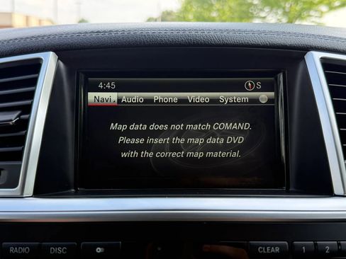 Used 2014 Mercedes-Benz GL 450 4MATIC image 34