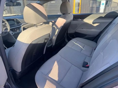 Used 2018 Hyundai Elantra SE w/ SE Connectivity Package 04 image 6