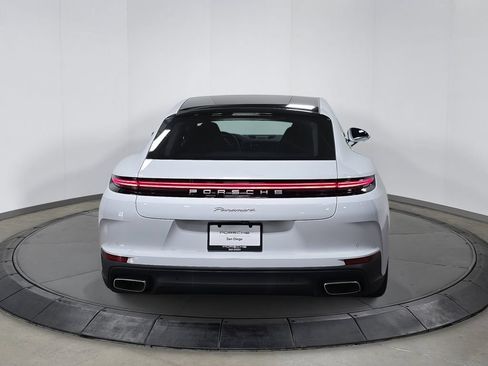 Certified 2025 Porsche Panamera RWD image 6