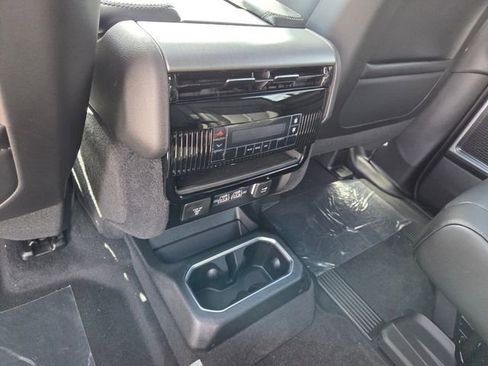 New 2026 Jeep Grand Wagoneer 2WD image 8