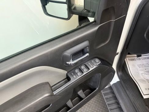 Used 2019 Chevrolet Silverado 2500 W/T AWD/4WD image 23