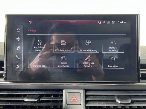 Used 2025 Audi A4 2.0T Premium image 19