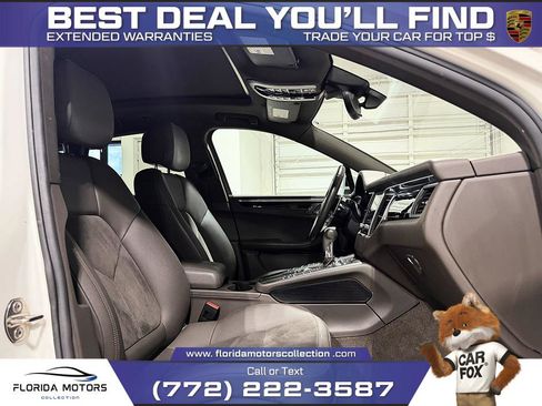 Used 2017 Porsche Macan w/ Driver Memory Package AWD/4WD image 18
