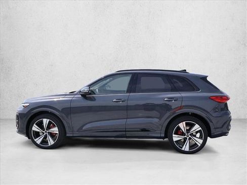 New 2025 Audi SQ5 Prestige AWD/4WD image 9