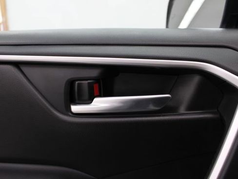 Used 2023 Toyota RAV4 XLE w/ Convenience Package image 32